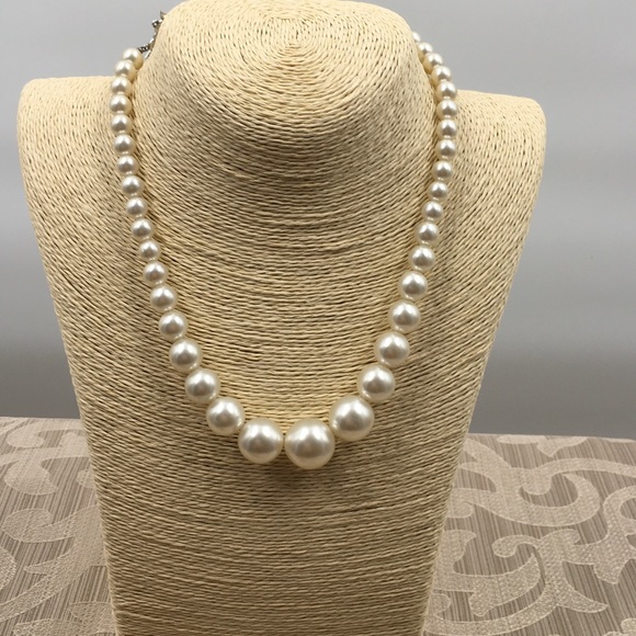 Jewelry - Necklace 20% off 4 items by